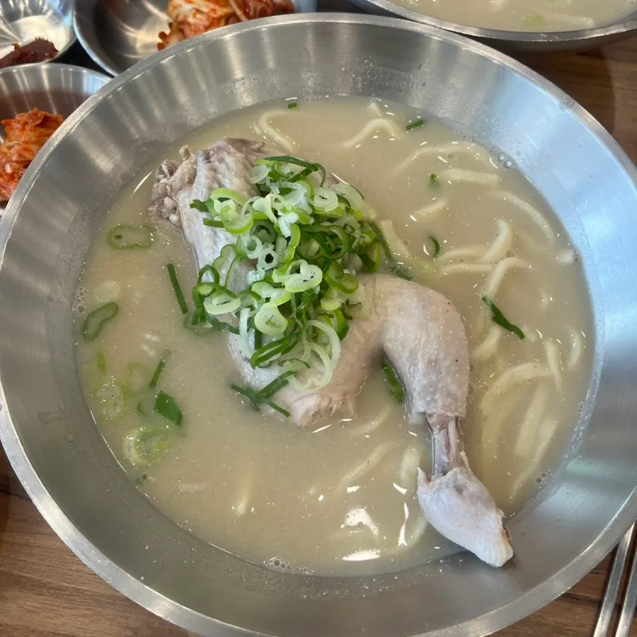 Foto penutup dak kalguksu Eonyang Dak Kalguksu Incheon Songdo Branch