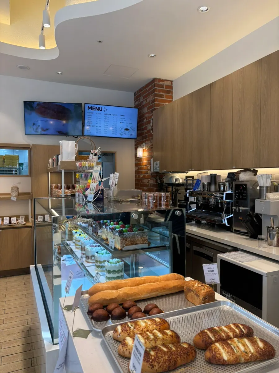 Bread display at Tomoru Bakery