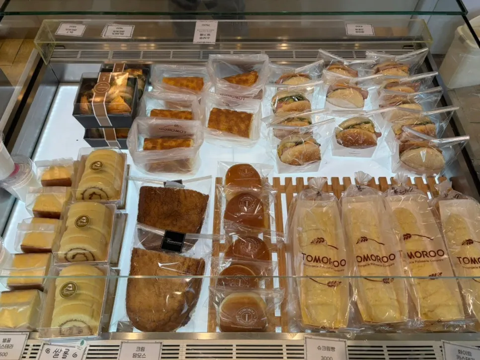 Cookies and breads at Tomoru Bakery