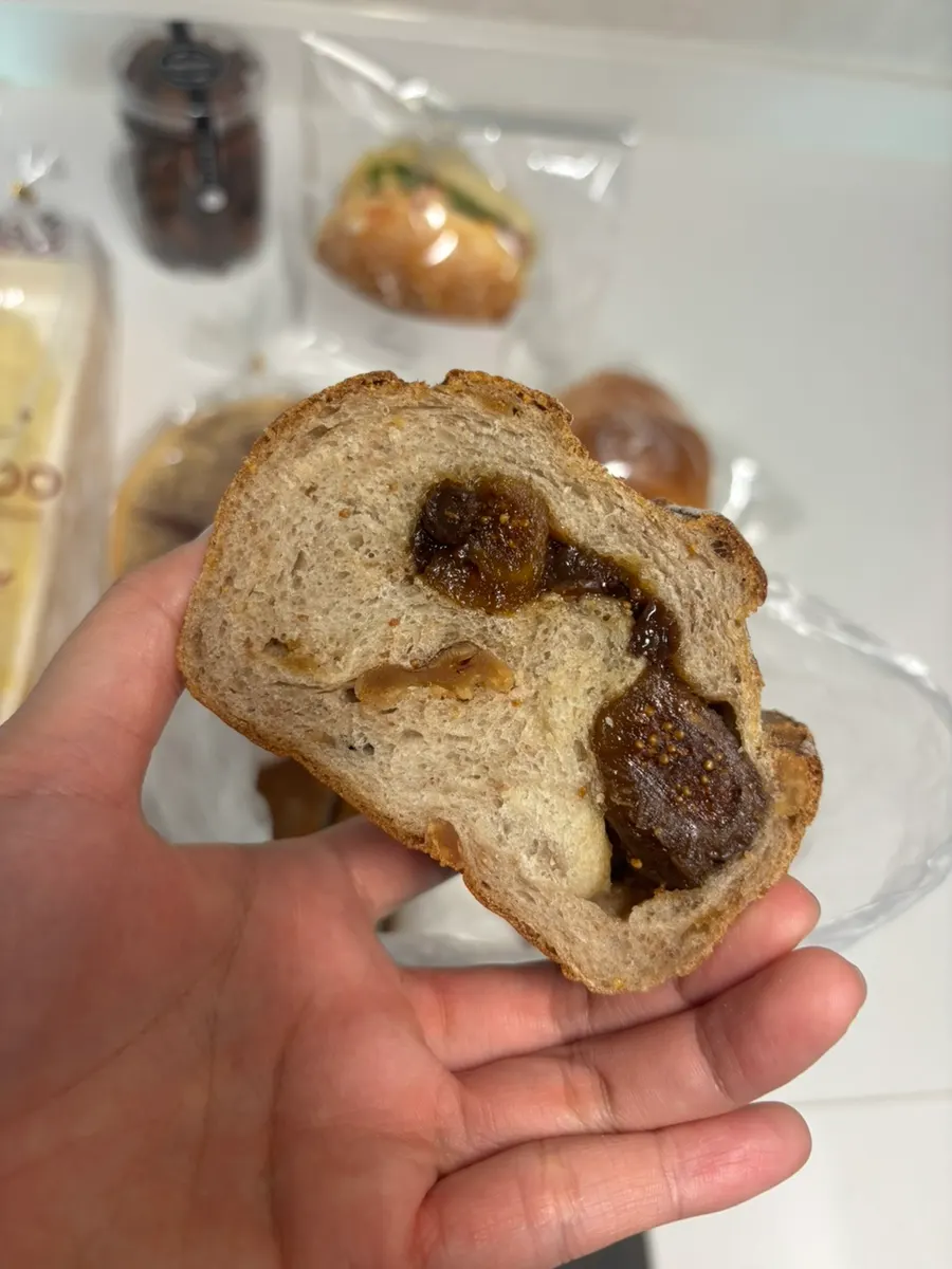 Packaged breads from Tomoru Bakery