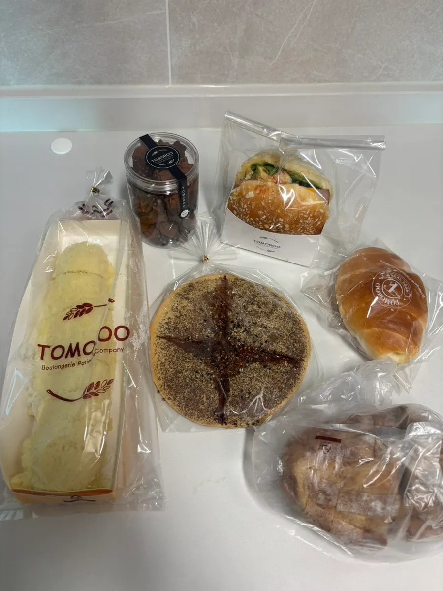Purchased breads and cookies from Tomoru Bakery