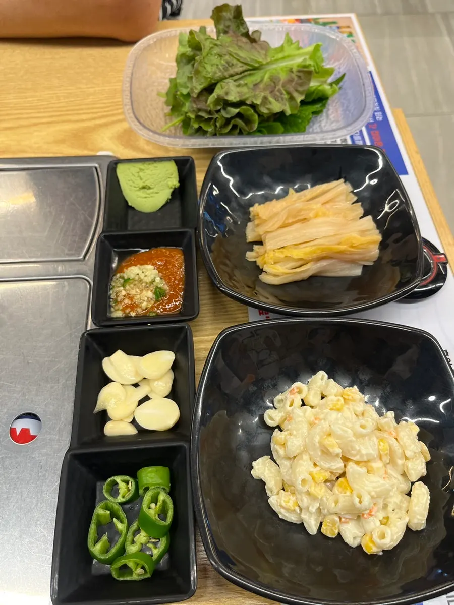 Menu board at Songdo Jonghap Eosijang