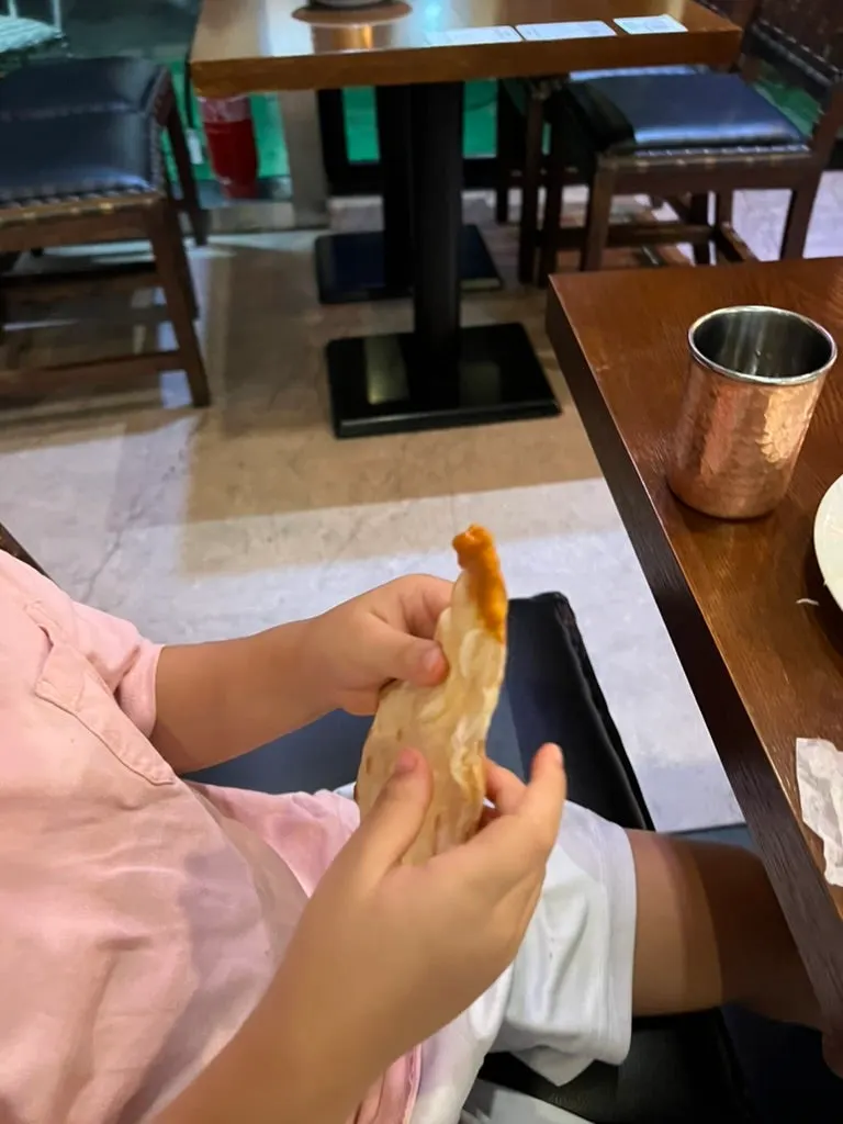 치즈난을 늘려 잡은 모습