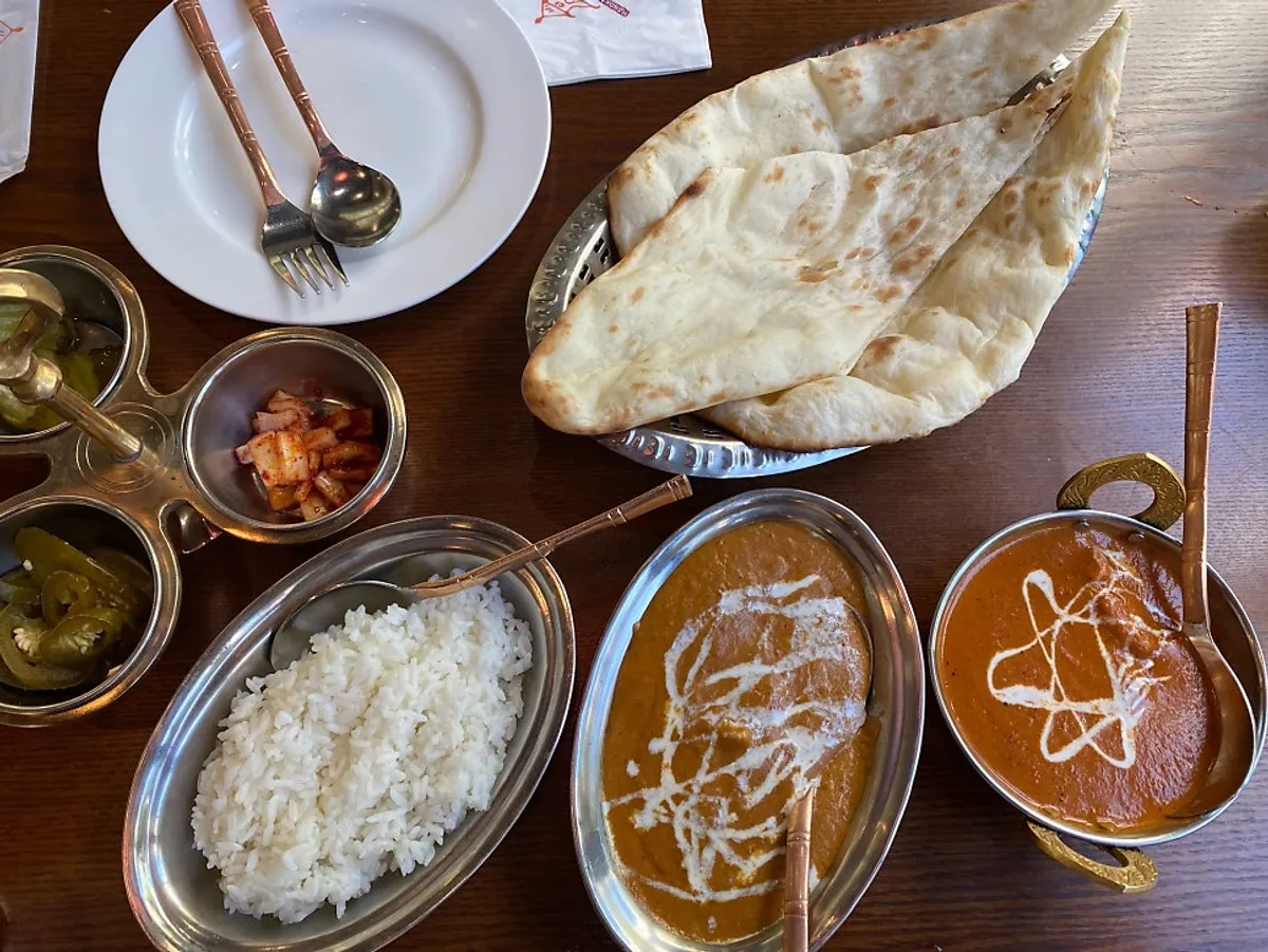 토마토 베이스의 버터치킨 커리