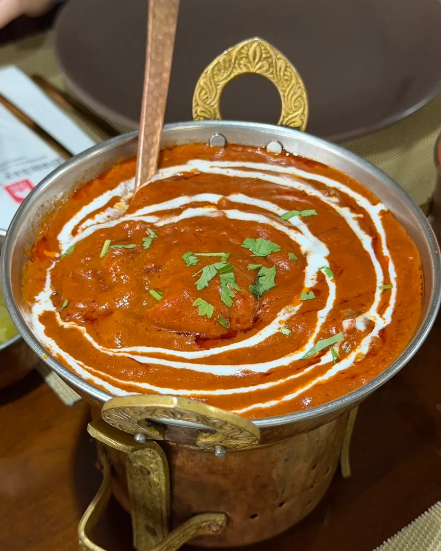 Smooth butter chicken curry