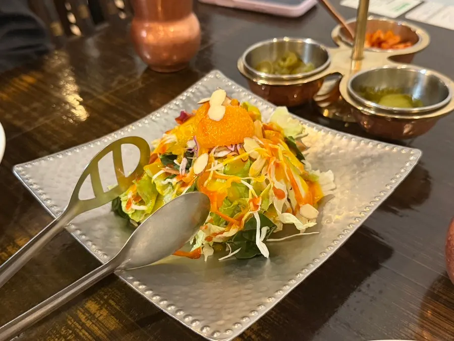 Green salad included in Set B