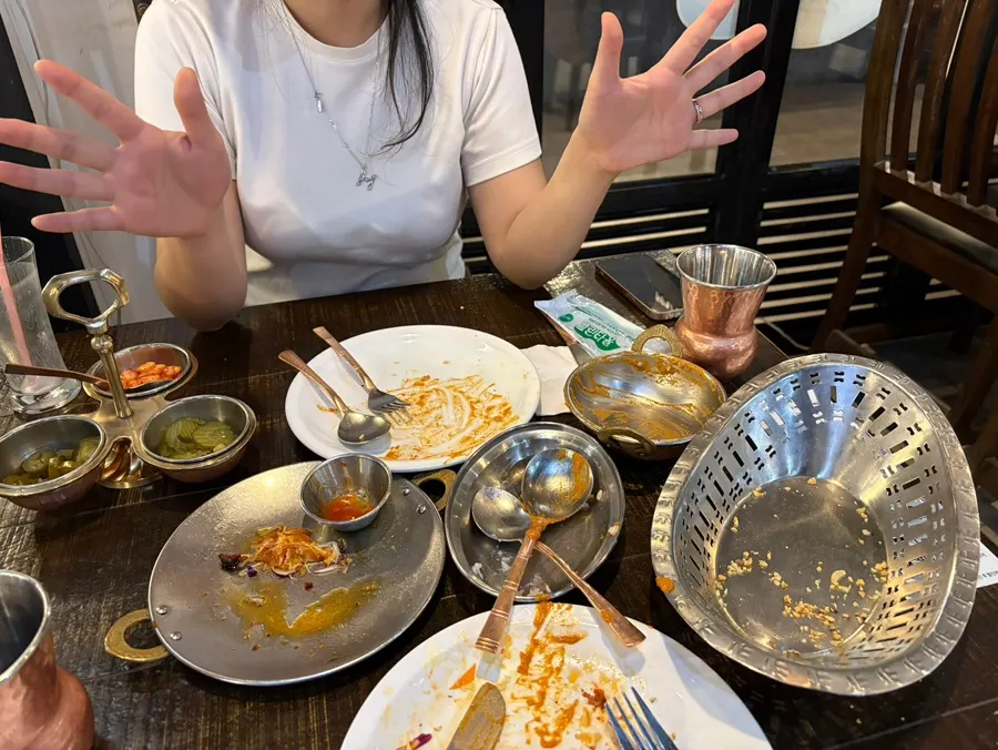 피클과 할라피뇨, 깍두기 곁들임