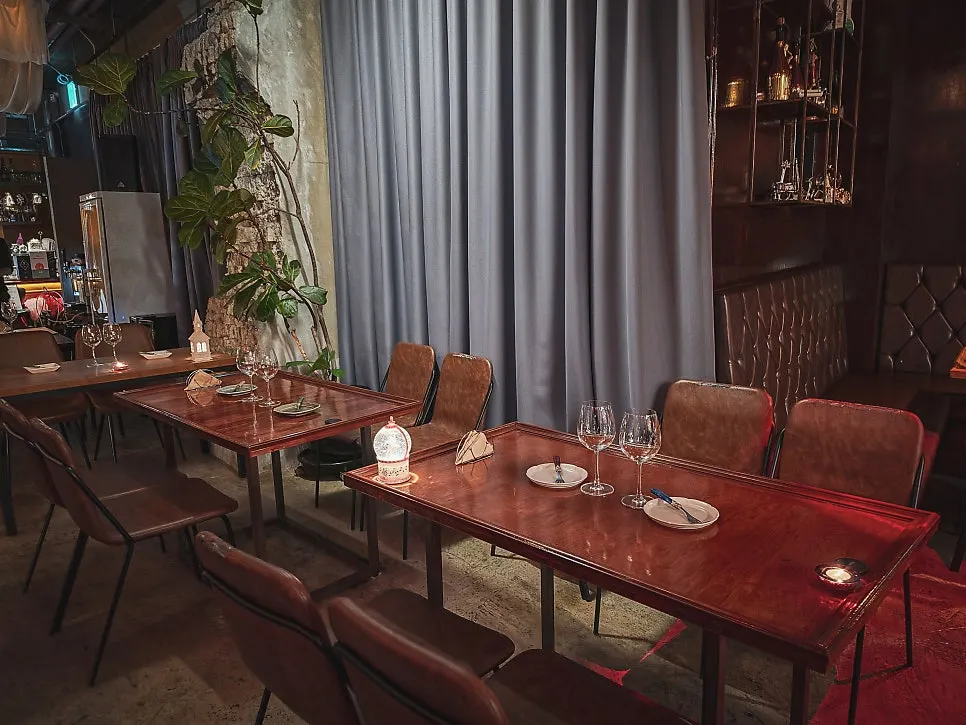 Jazz bar space available for groups