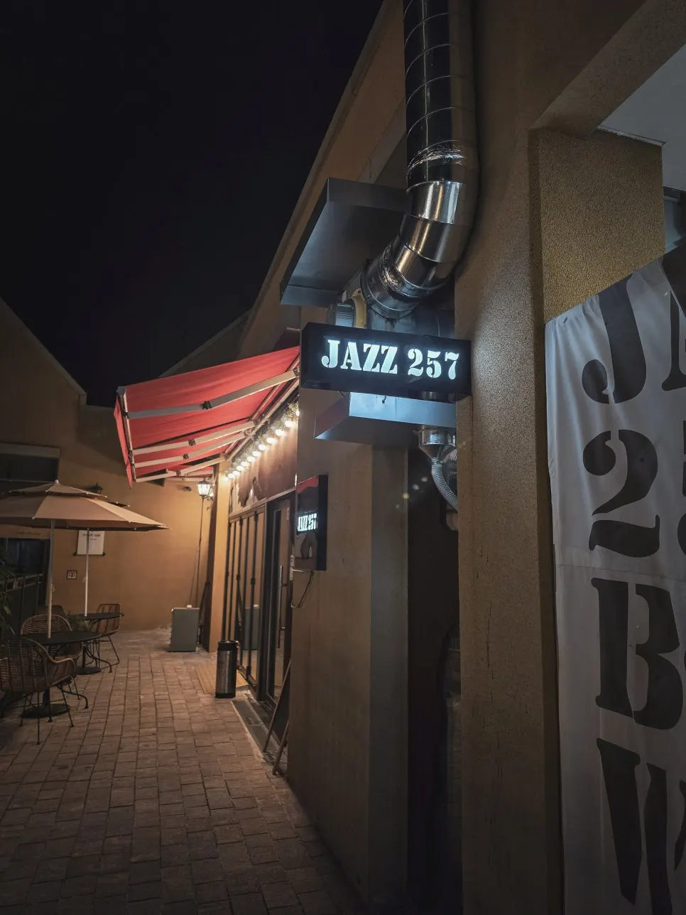Dinner with live music