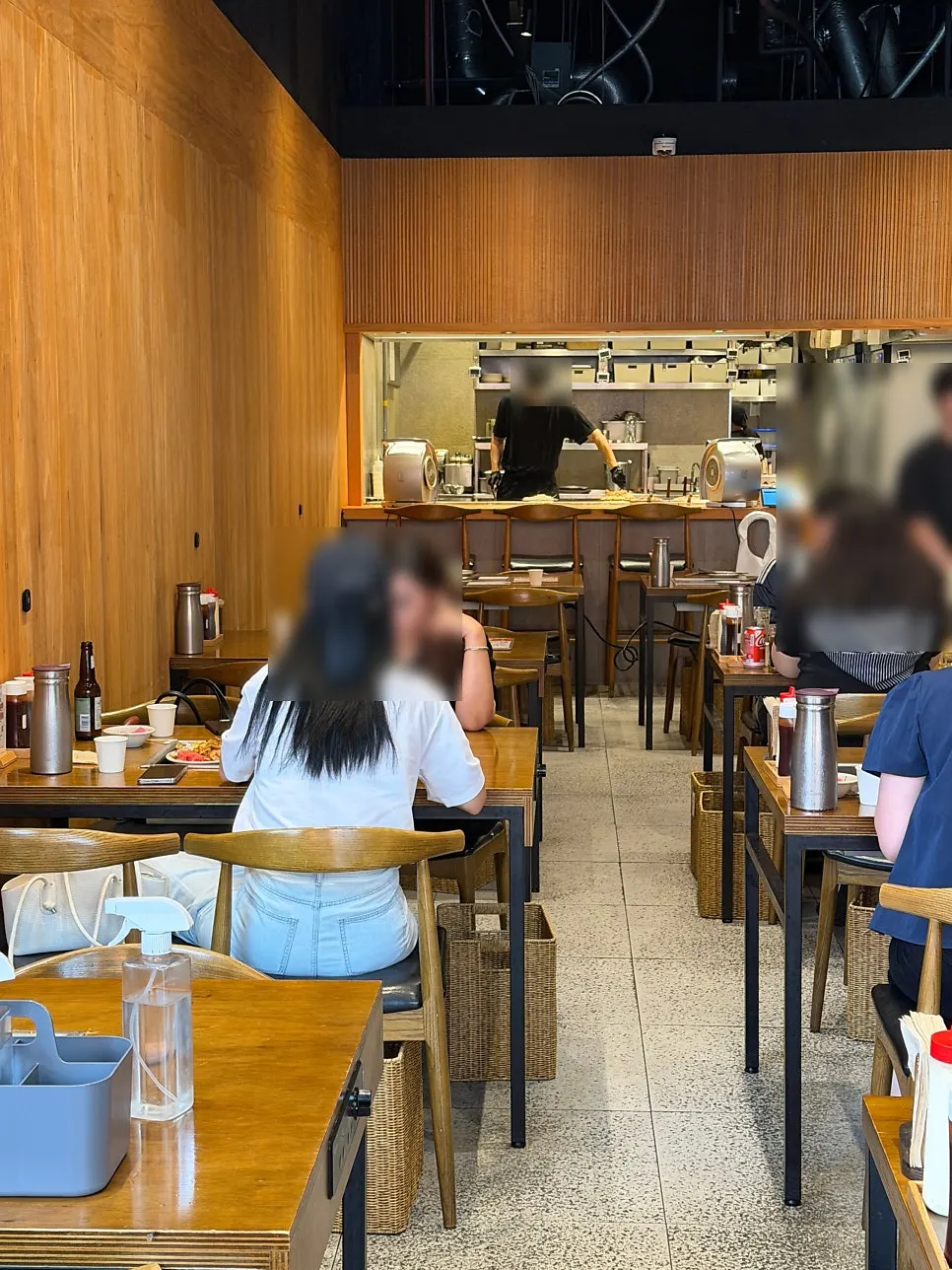 Spacious and pleasant interior at Jojo