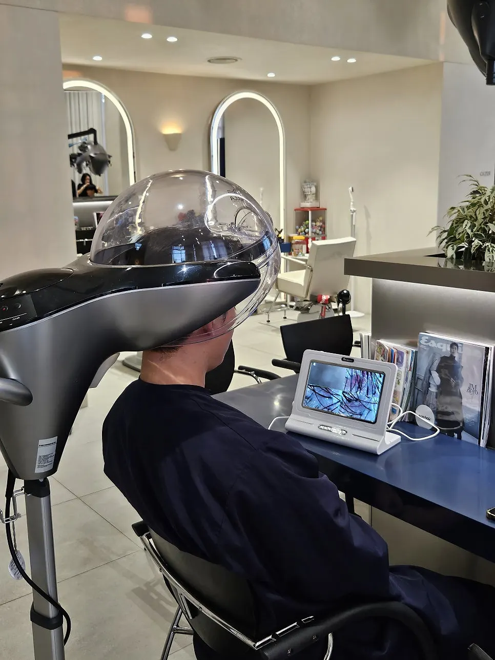 Scalp diagnosis step of the Scalp Therapy