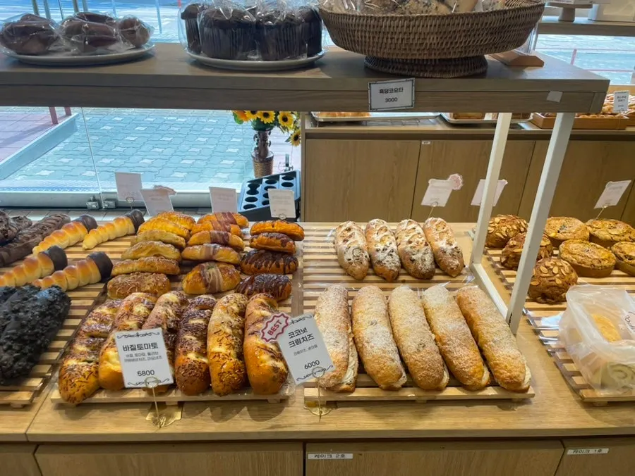 Display of ciabatta, campagne, and baguette
