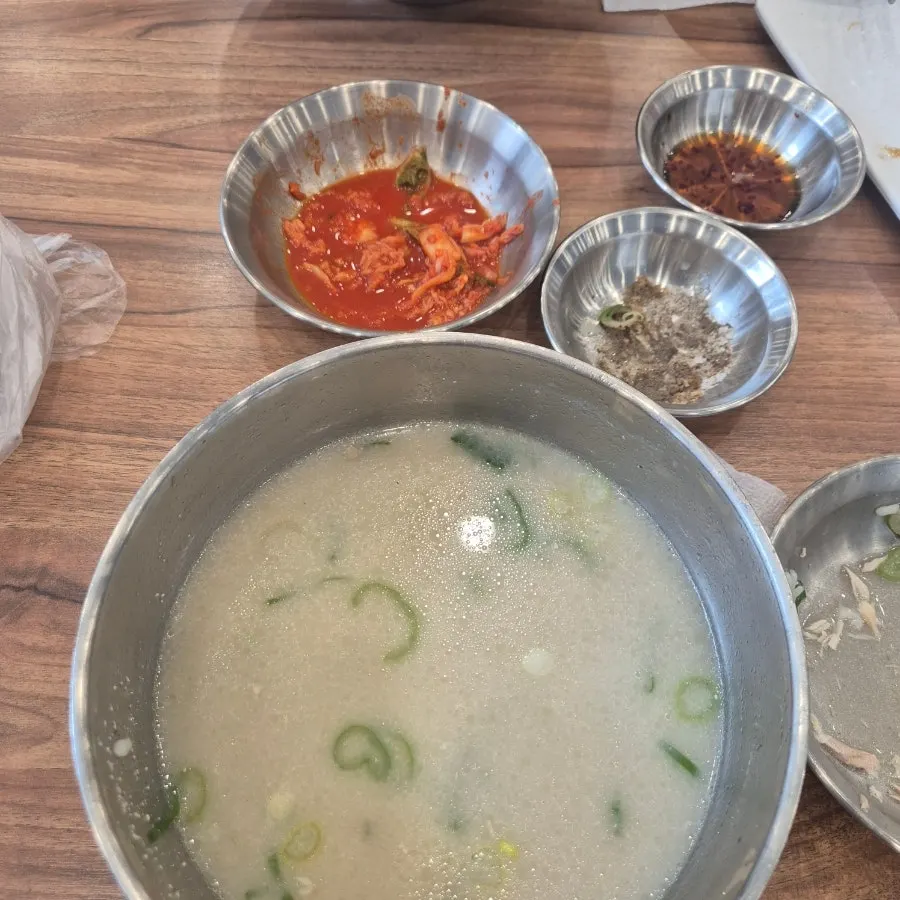 A final bowl piled high with chicken