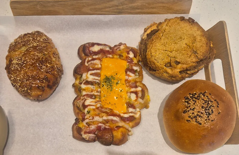 Several types of bread purchased that day