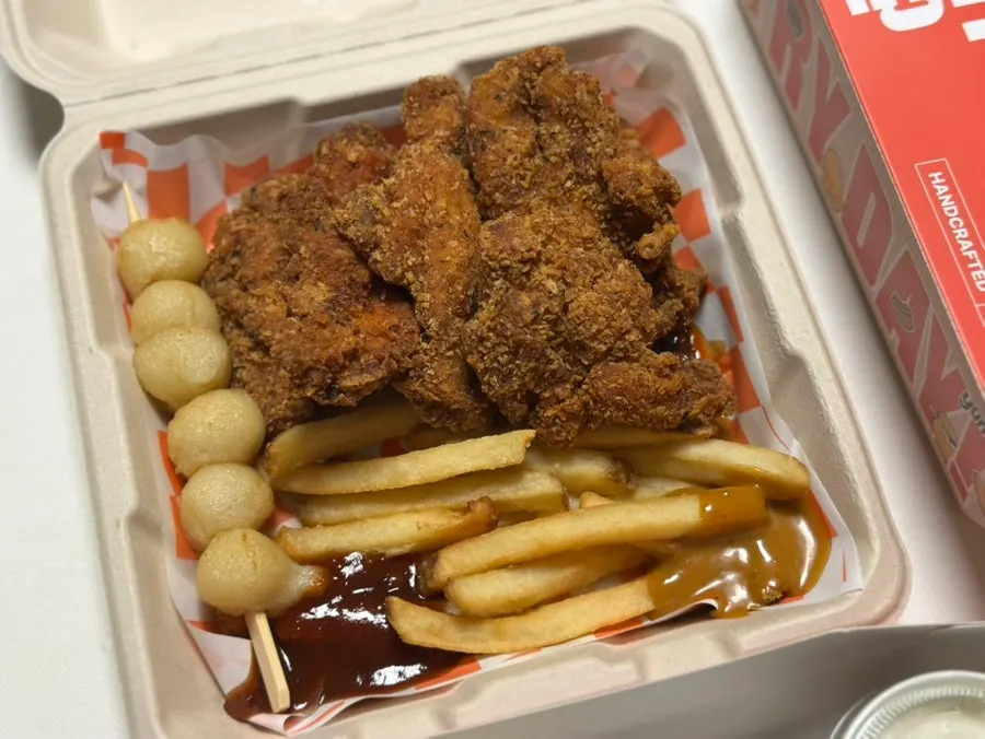 딥크런치 치킨박스 속 쫀득감자