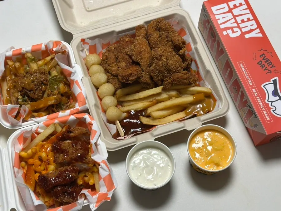 소스에 찍어 먹는 딥크런치 치킨