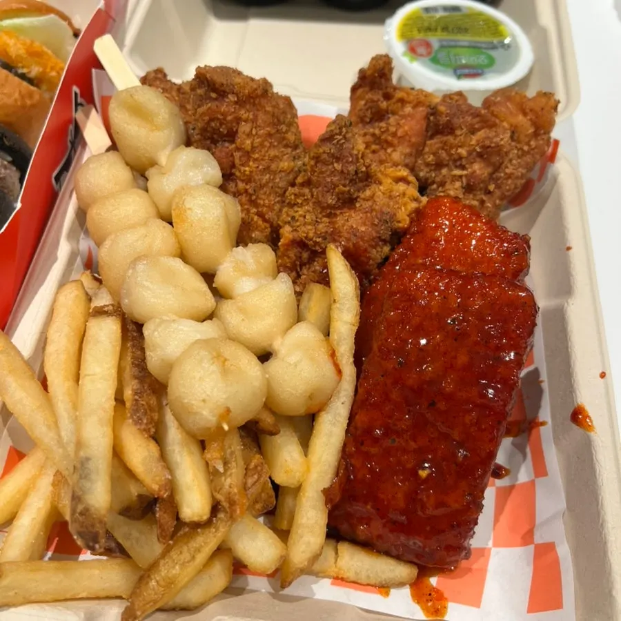 Party pack box loaded with several menu items at once