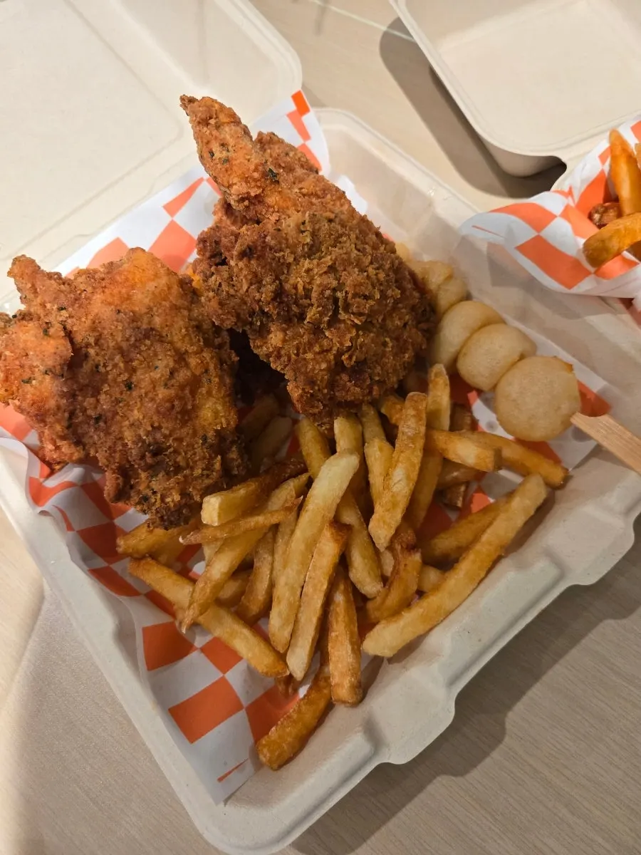 25cm 빅 크런치 핫도그와 감자튀김
