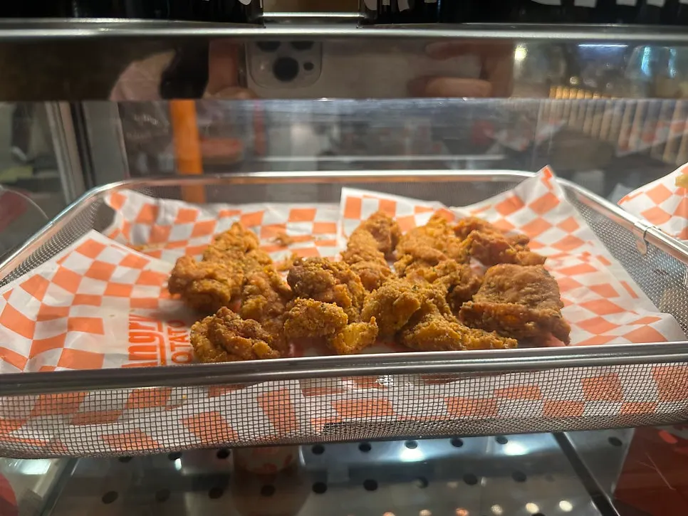 Fries and chicken still crispy after takeout