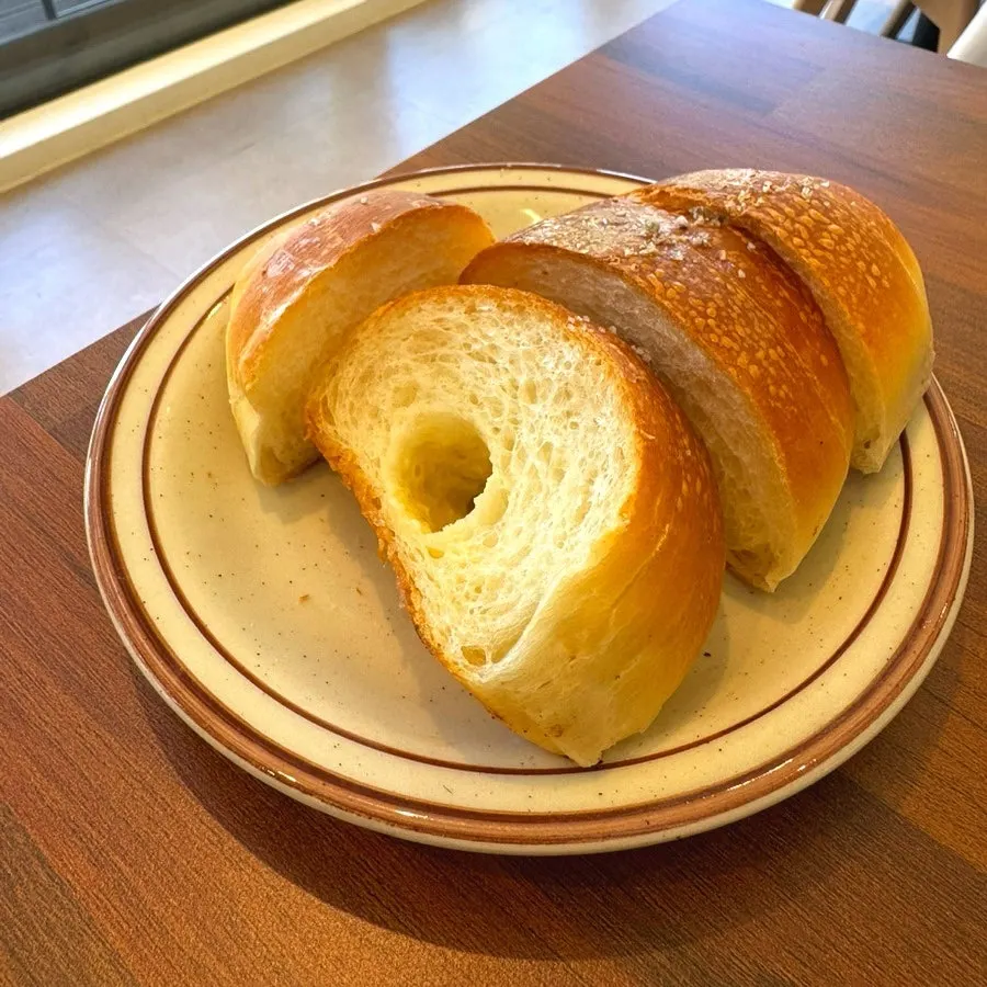 Plain salt bread enjoyed in the afternoon