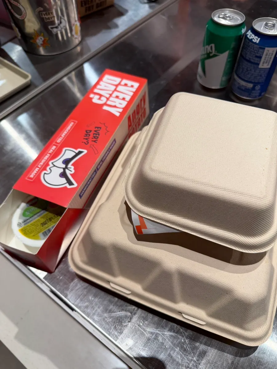 Menu Deep Crunch Box yang dipesan