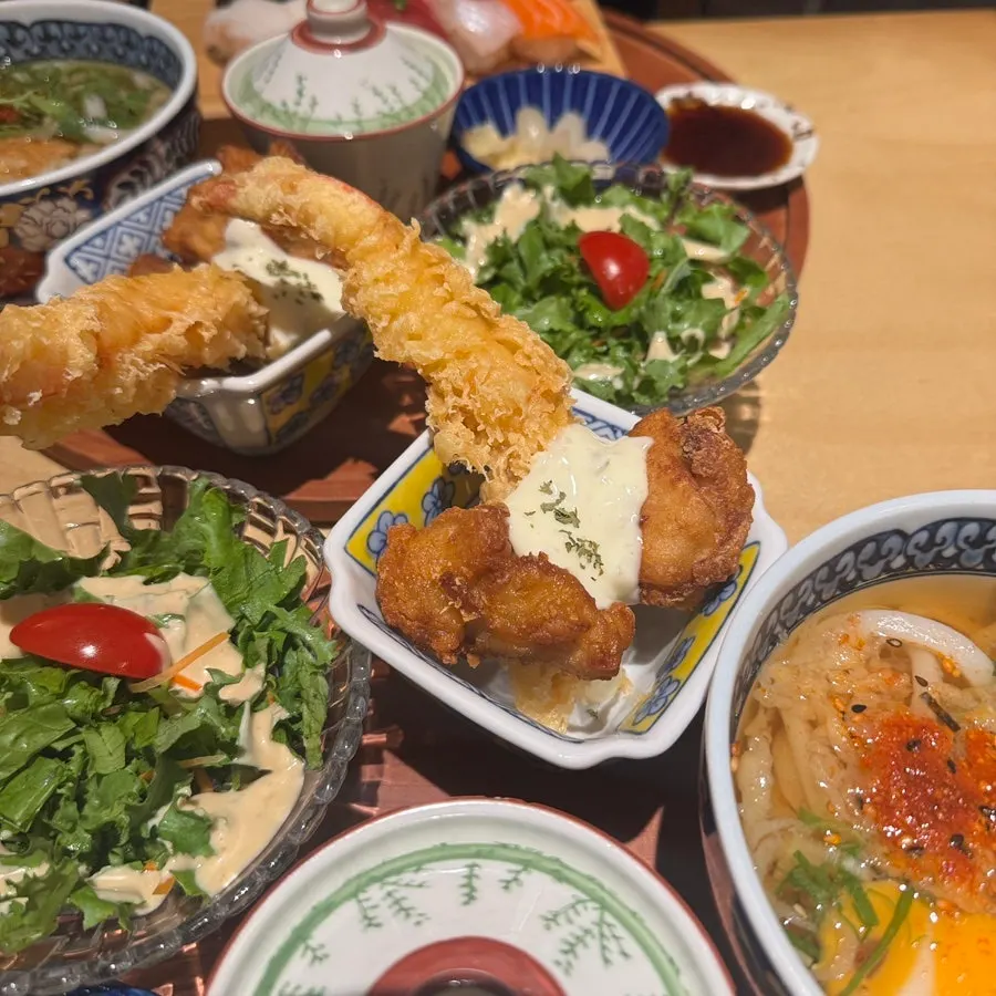 Shrimp tempura and karaage, two kinds of tempura