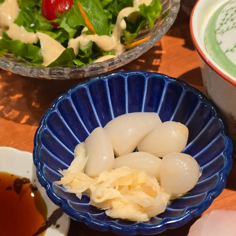 소스에 찍은 통통한 가라아게