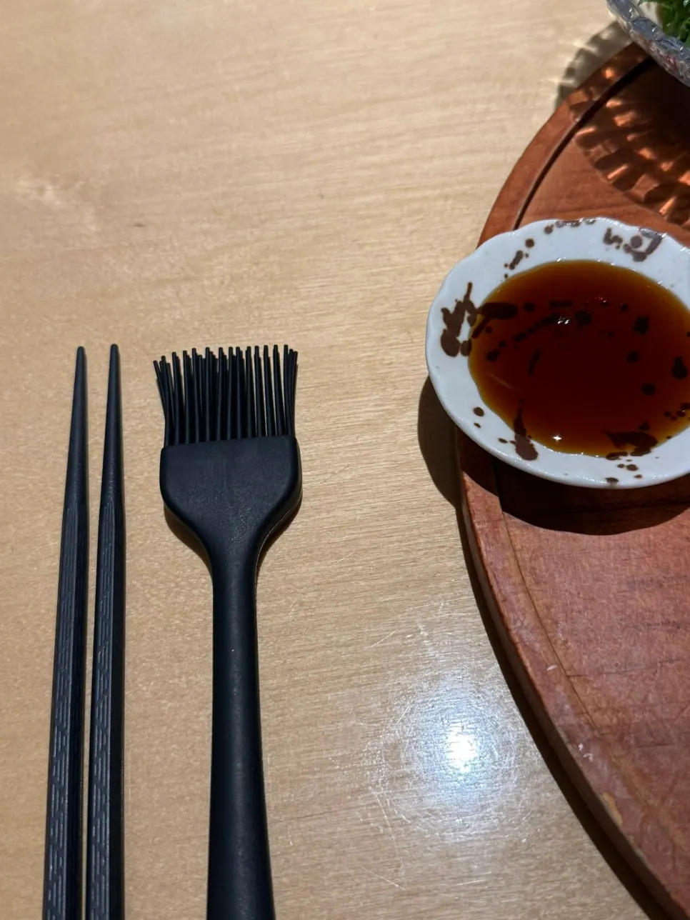 장어 초밥이 놓인 접시