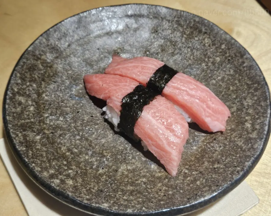 참치 오도로 스시 근접 사진
