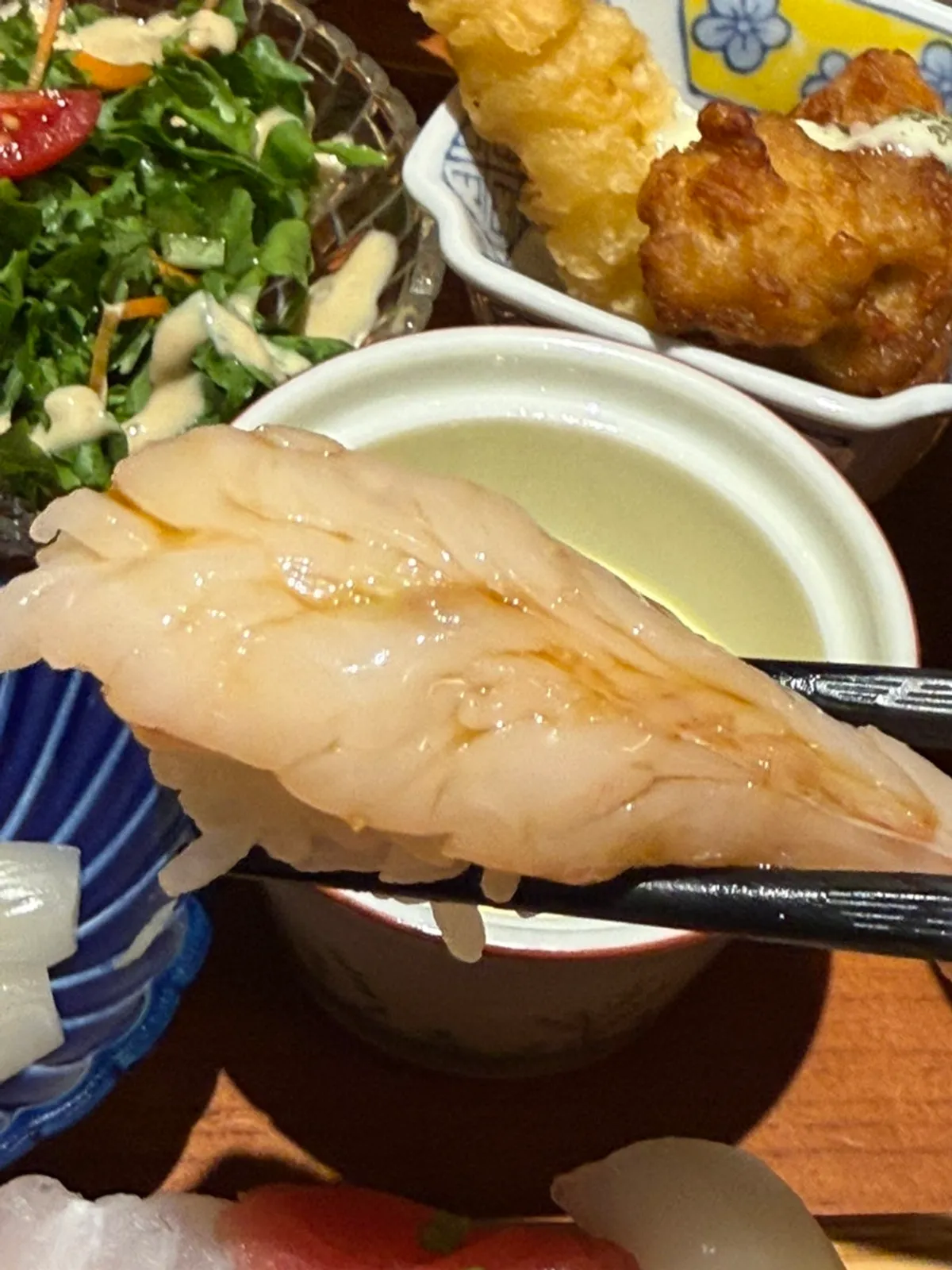 Plate of sushi from the premium sushi set at Sushi Doku The Songdo