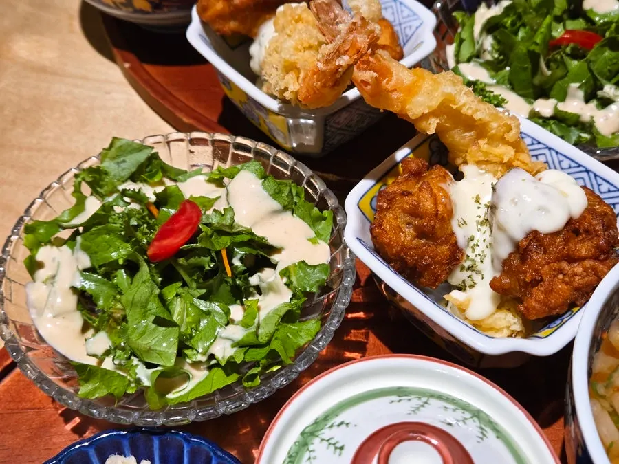 Plate of crispy fried tempura from the set meal