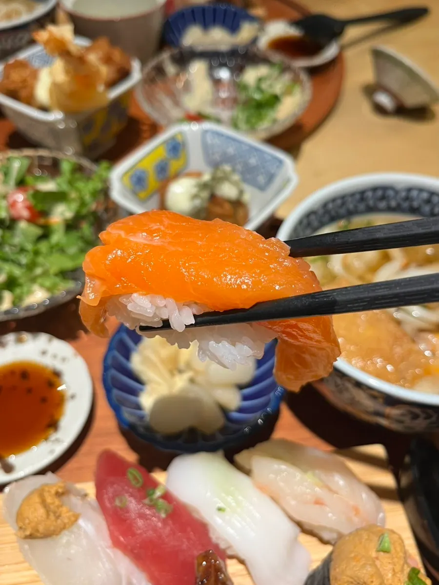 Thick salmon sushi and flounder sushi