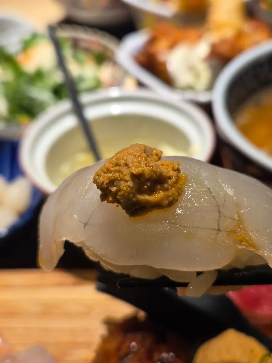 흰살생선 초밥 한 피스