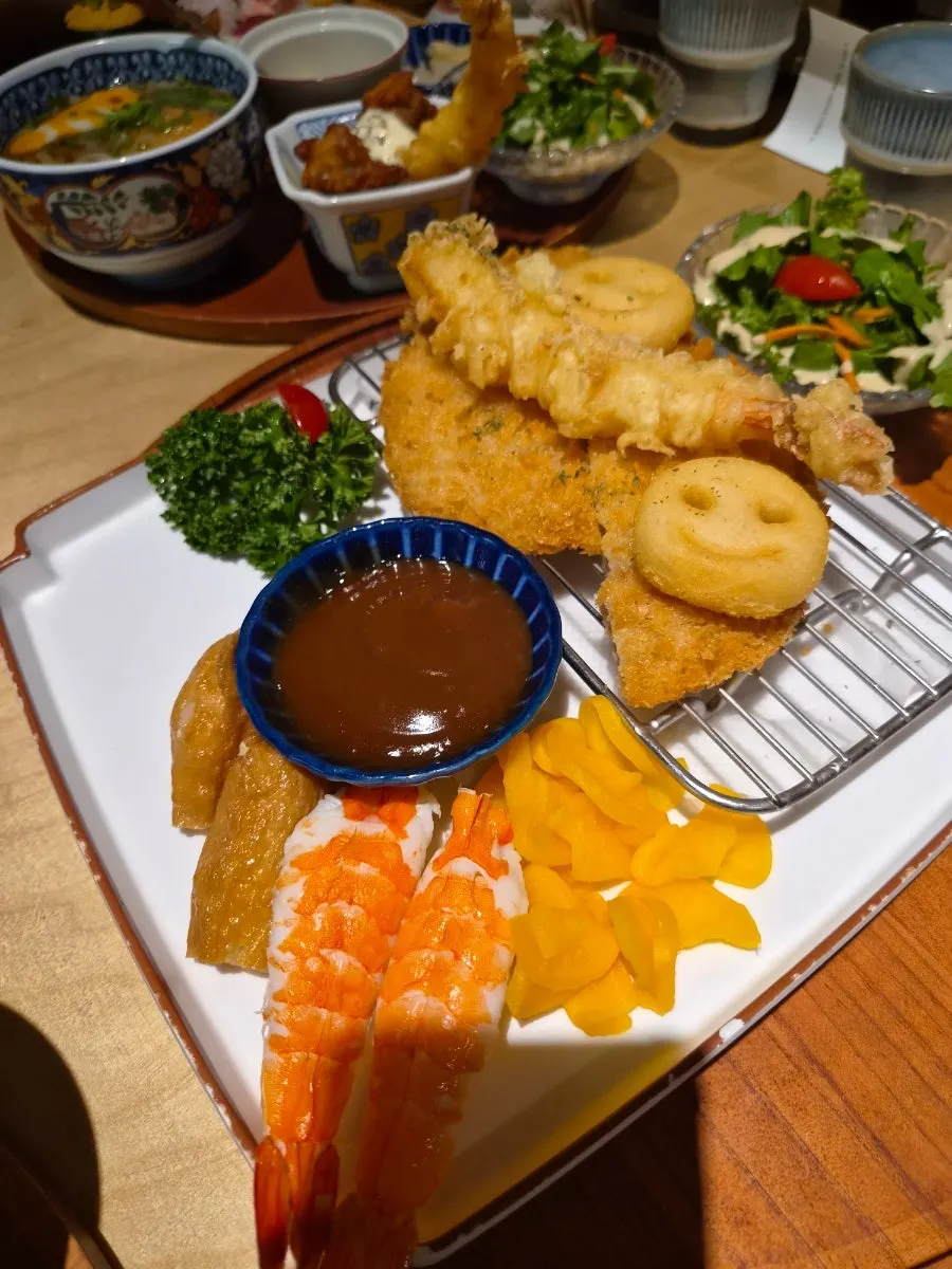 The kids' set spread at Sushi Doku The Songdo