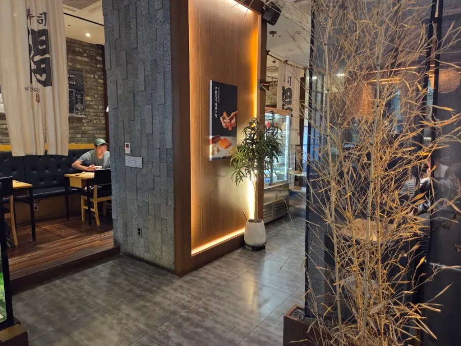 스시도쿠 더송도 홀 좌석 전경