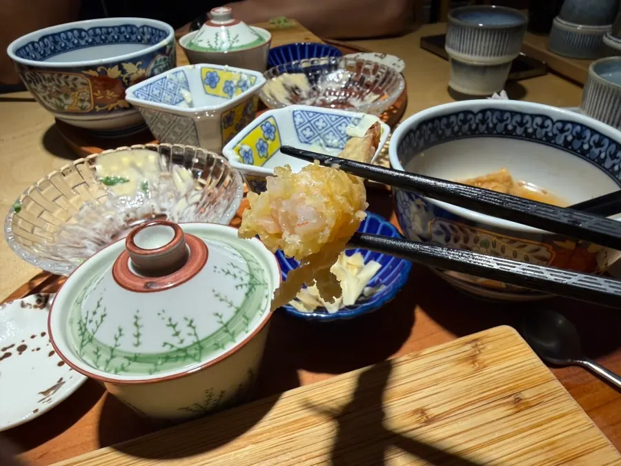 Plump shrimp tempura