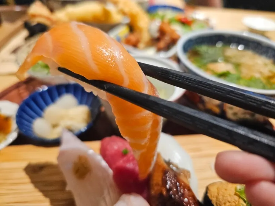 Salmon nigiri with extra-large sashimi cut