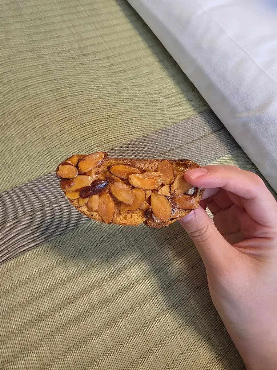 토모루베이커리로 향하는 길목