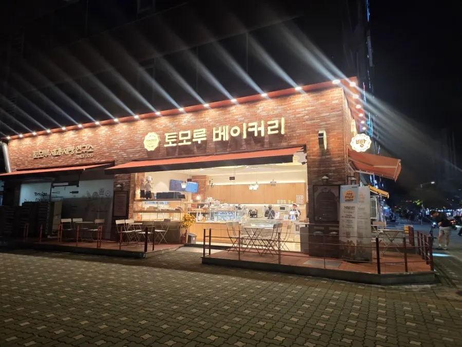 송도토모루베이커리 매장 외관