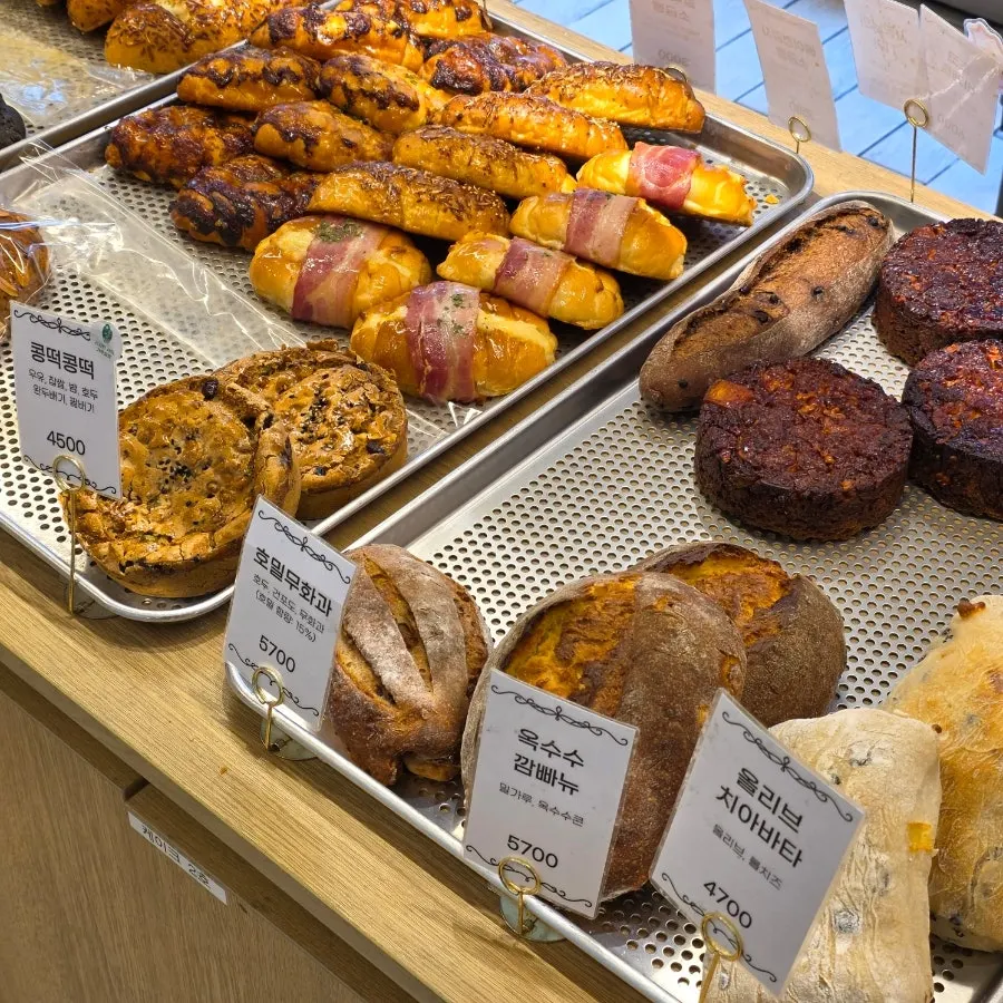 Songdo bakery on an Incheon bread tour