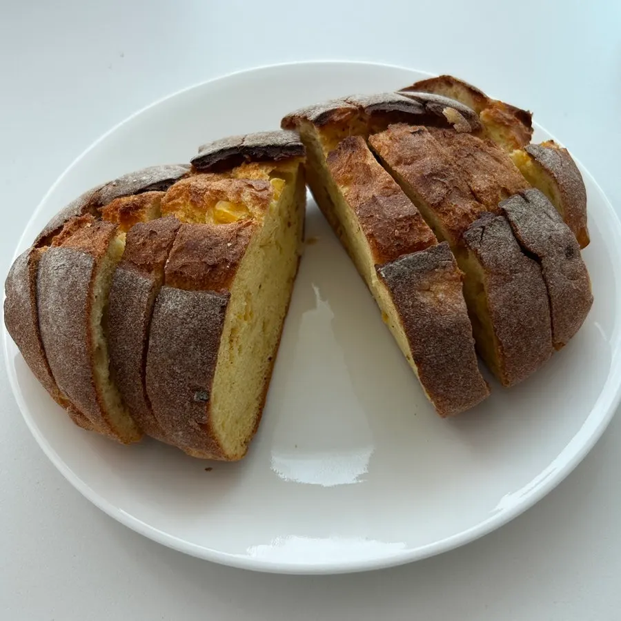 Garlic cheese salt bread