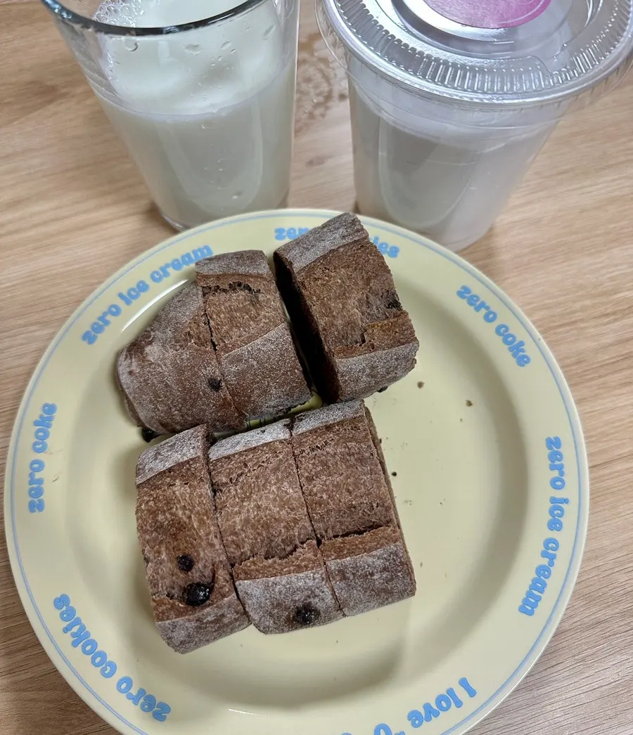 Sliced choco baguette on a plate