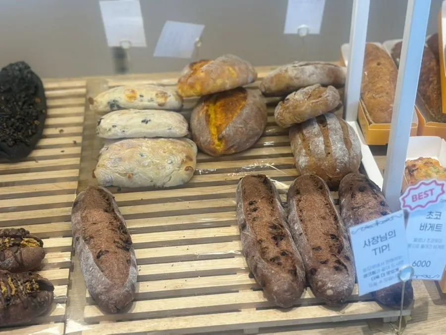 Bread display corner at Tomoru Bakery