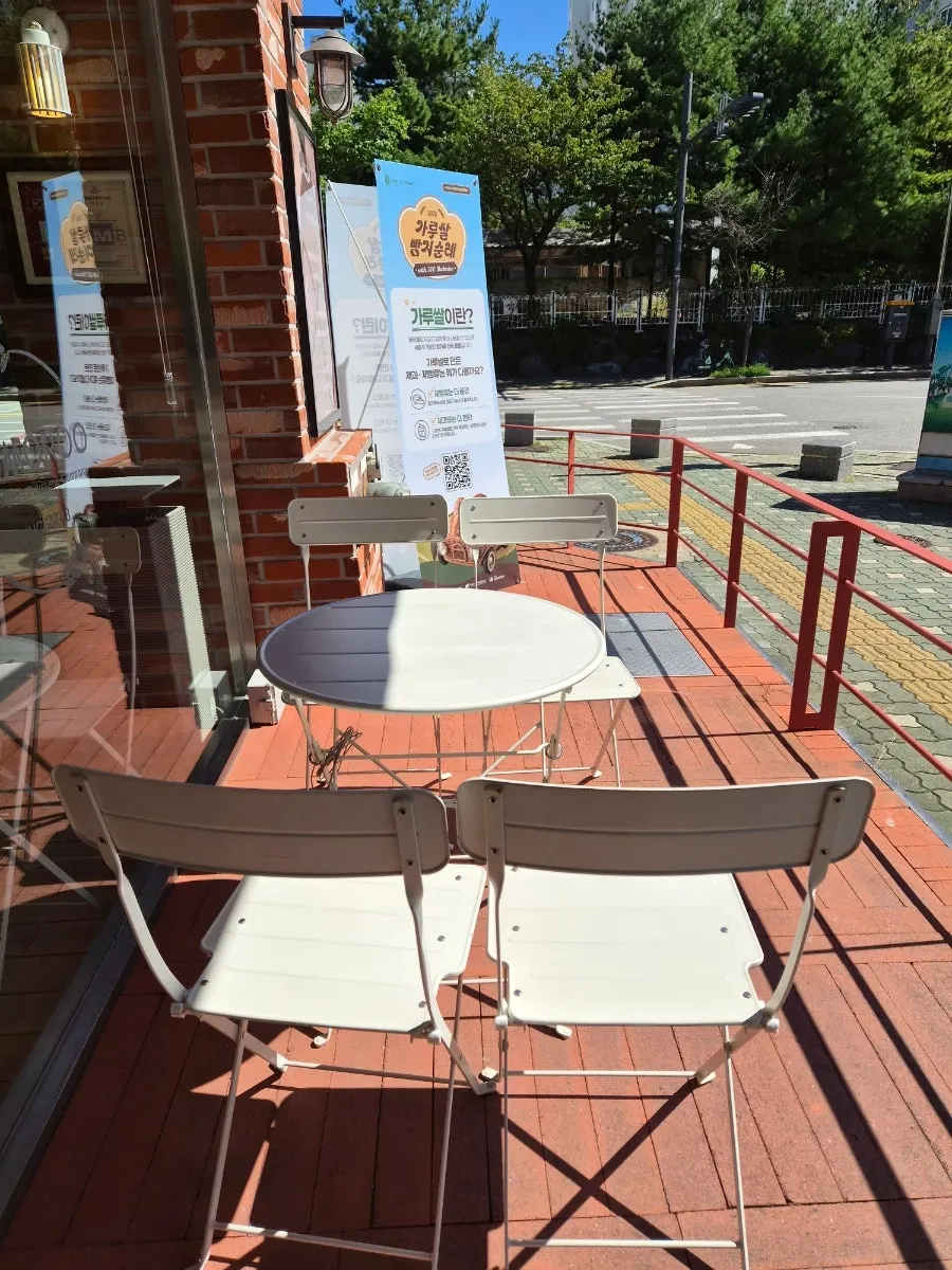 송도토모루베이커리 입구 세로 전경