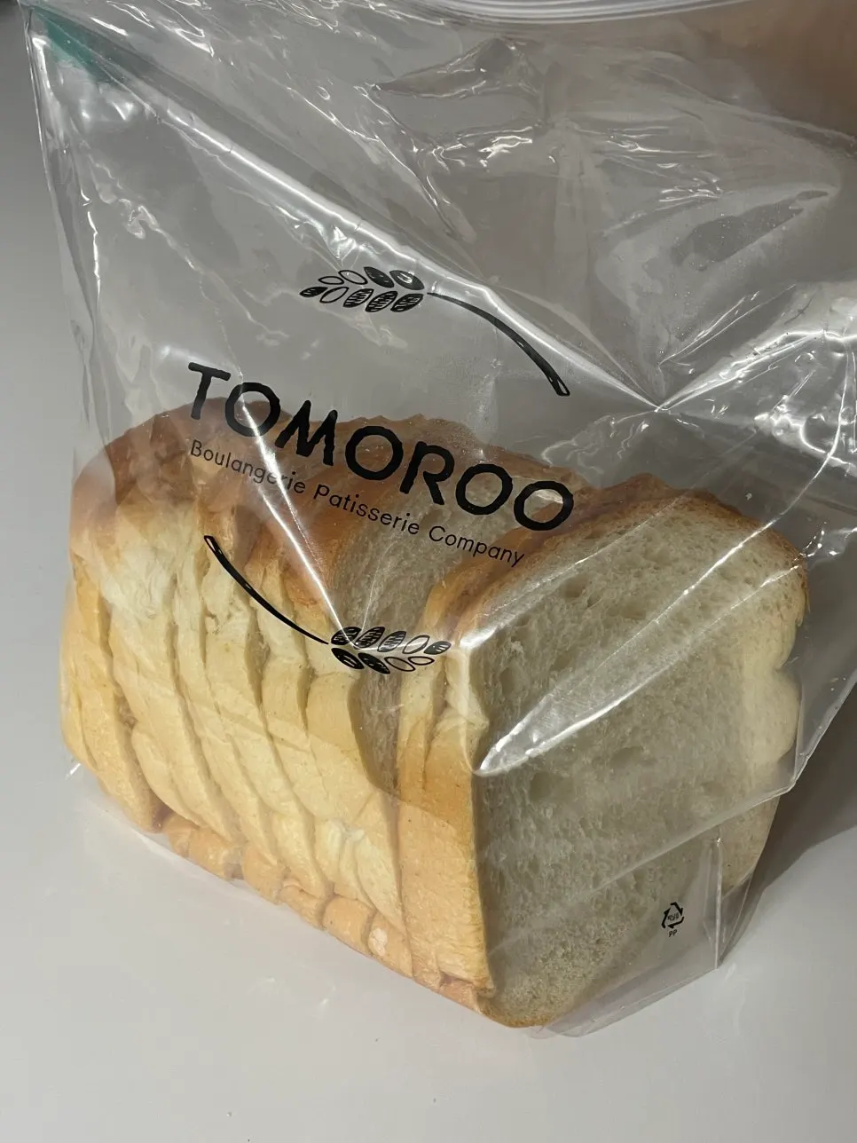 Six kinds of bread purchased that day