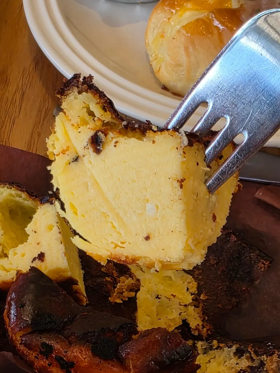 베이컨감자소금빵과 에그타르트