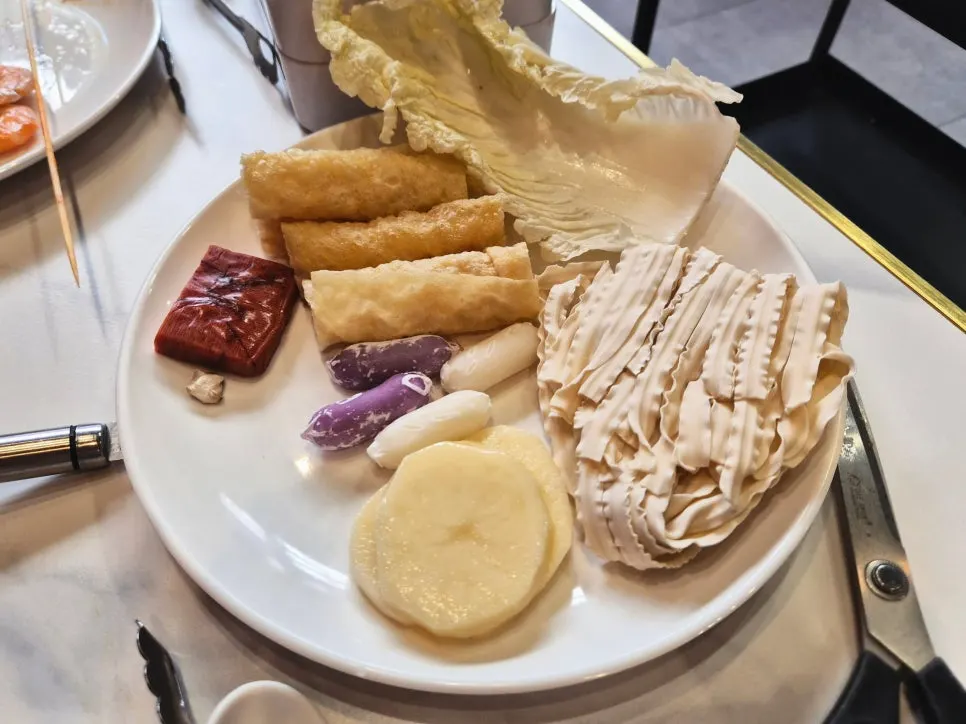 토마토 육수에 익힌 우삼겹