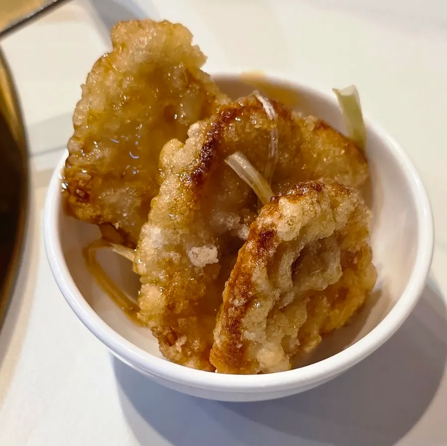 Guobaorou and fried snacks to accompany the meal