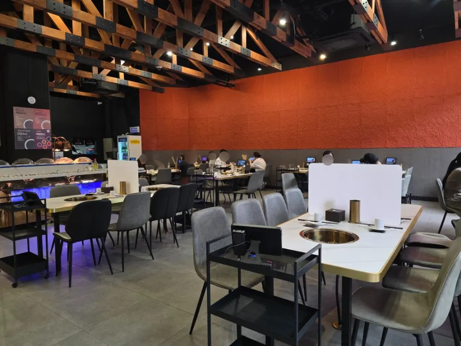 Spacious high-ceilinged interior of Sangsangcheom