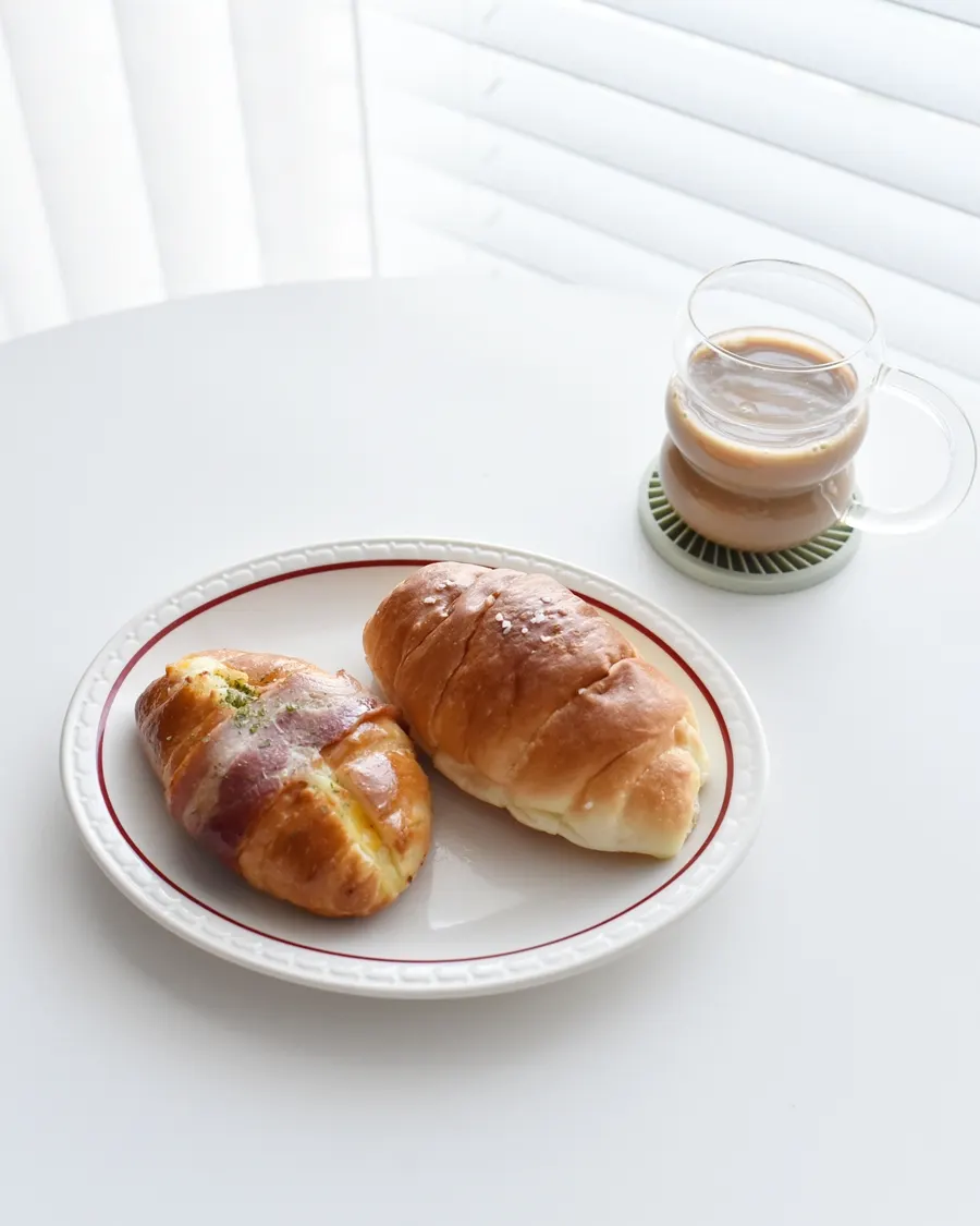 Bacon potato salt bread for breakfast